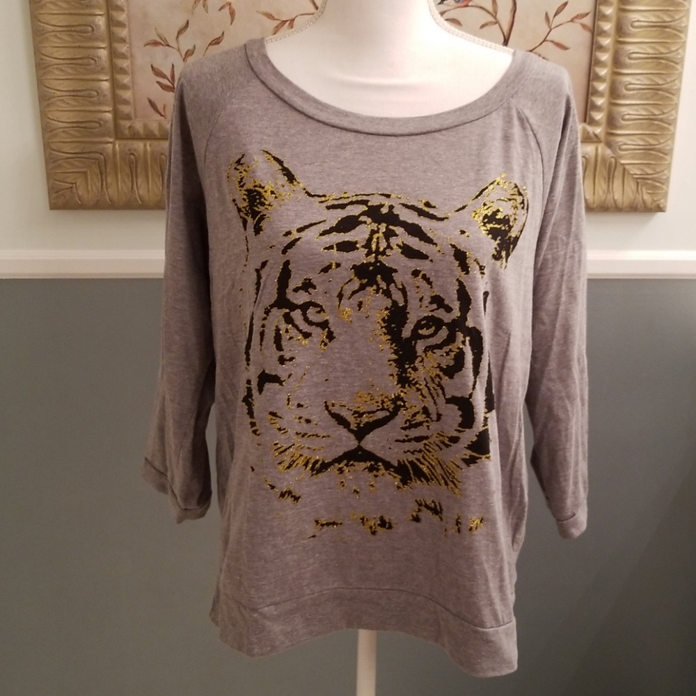 Freeze tiger top